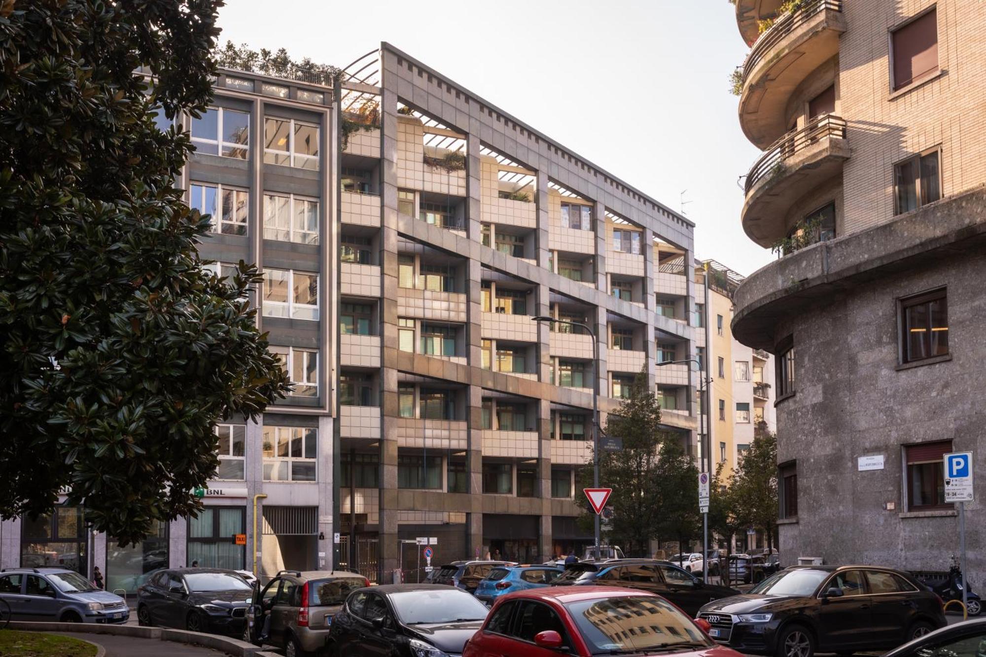 Ampio Bilocale Repubblica - Mirable Pm Apartment มิลาน ภายนอก รูปภาพ