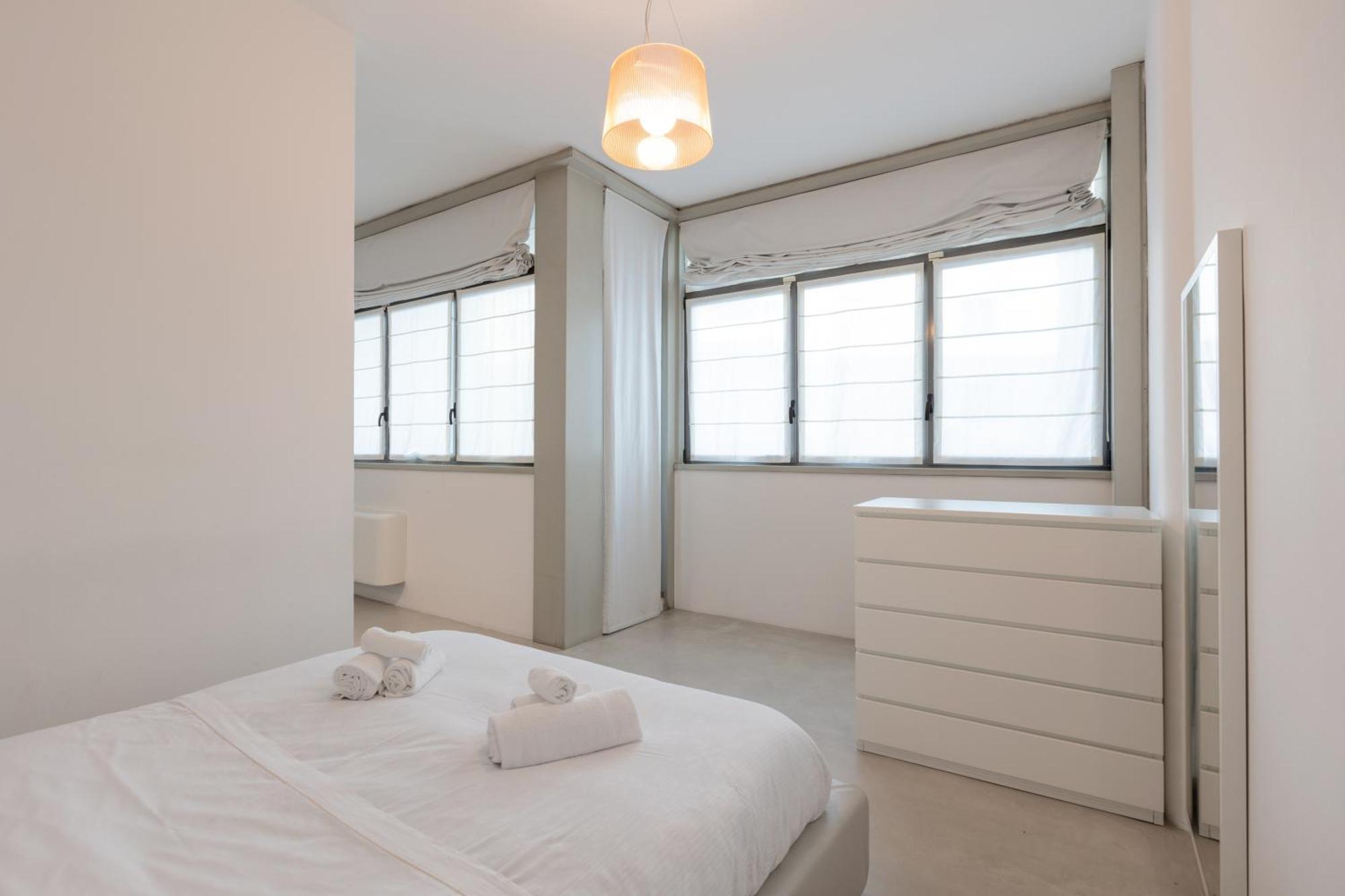 Ampio Bilocale Repubblica - Mirable Pm Apartment มิลาน ภายนอก รูปภาพ