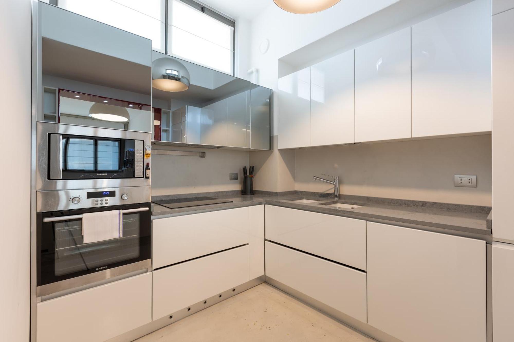 Ampio Bilocale Repubblica - Mirable Pm Apartment มิลาน ภายนอก รูปภาพ